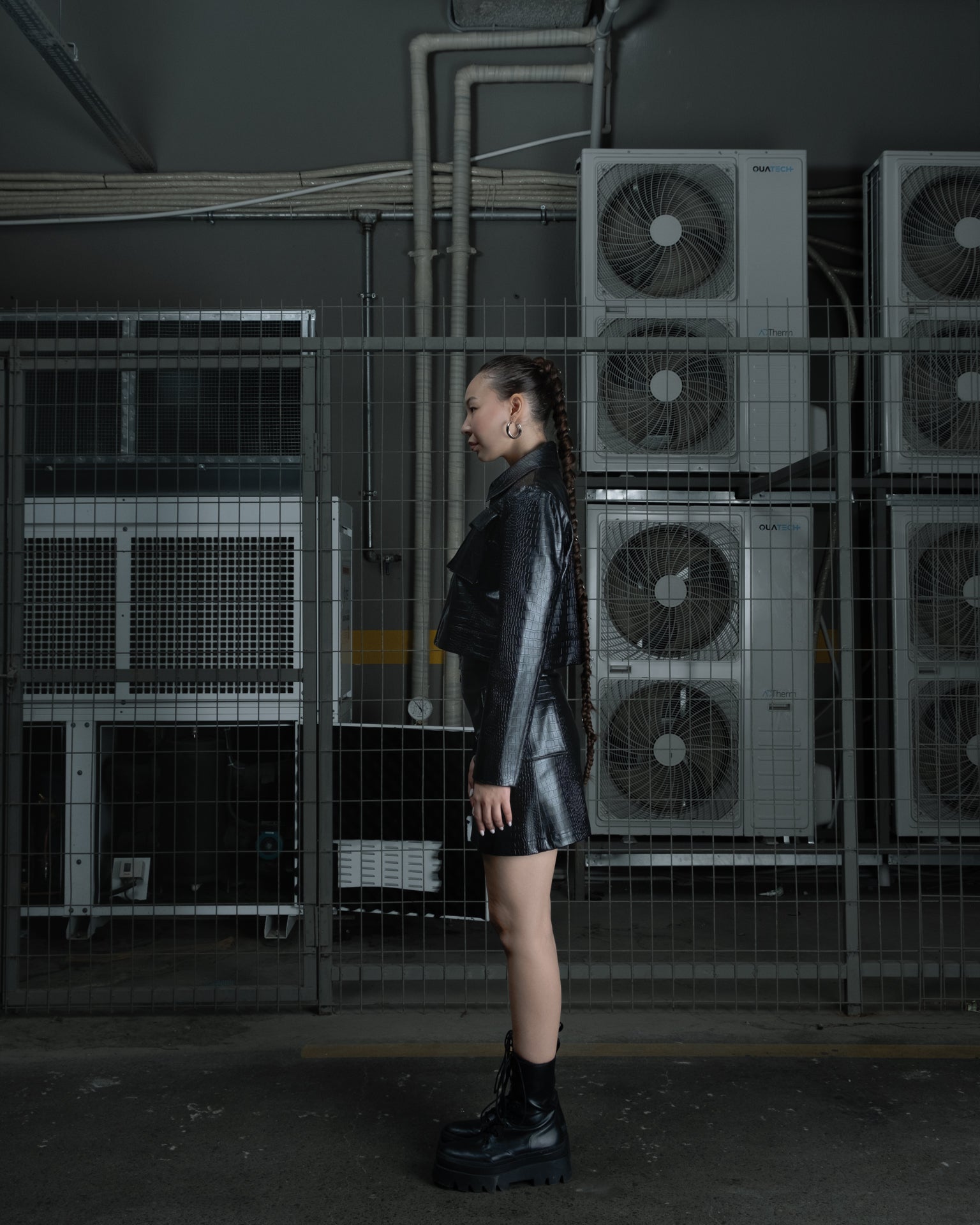 SUNİ DERİ MİNİ ETEK