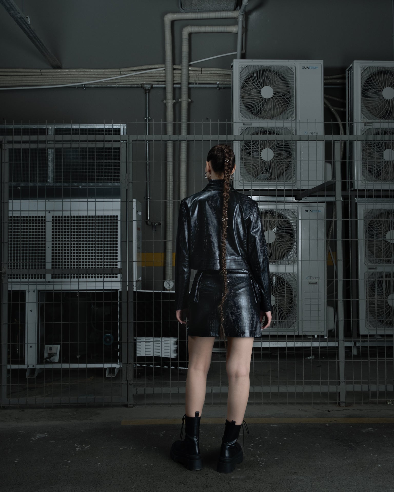 SUNİ DERİ MİNİ ETEK