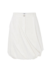 VOLUMINOUS WHITE SKIRT